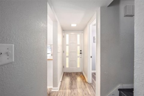 Townhouse in Ocala, Florida 2 bedrooms, 124.86 sq.m. № 1597990 - photo 6