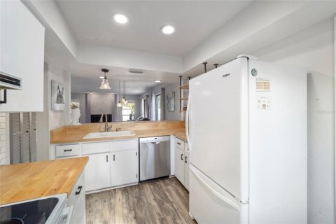 Townhouse in Ocala, Florida 2 bedrooms, 124.86 sq.m. № 1597990 - photo 11
