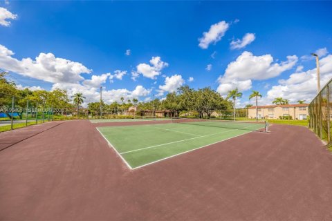 Condominio en venta en Pembroke Pines, Florida, 1 dormitorio, 66.89 m2 № 1956562 - foto 27