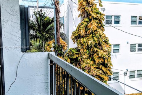 Купить кондоминиум в Майами-Бич, Флорида 2 спальни, 90.67м2, № 2008009 - фото 2