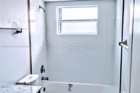 Купить кондоминиум в Майами-Бич, Флорида 2 спальни, 90.67м2, № 2008009 - фото 14