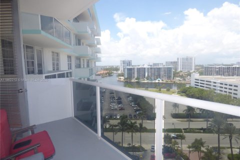 Copropriété à louer à Hollywood, Floride: 2 chambres, 111.2 m2 № 1890651 - photo 5