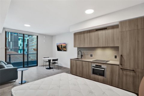 Студия в кондо в Майами, Флорида № 2024414