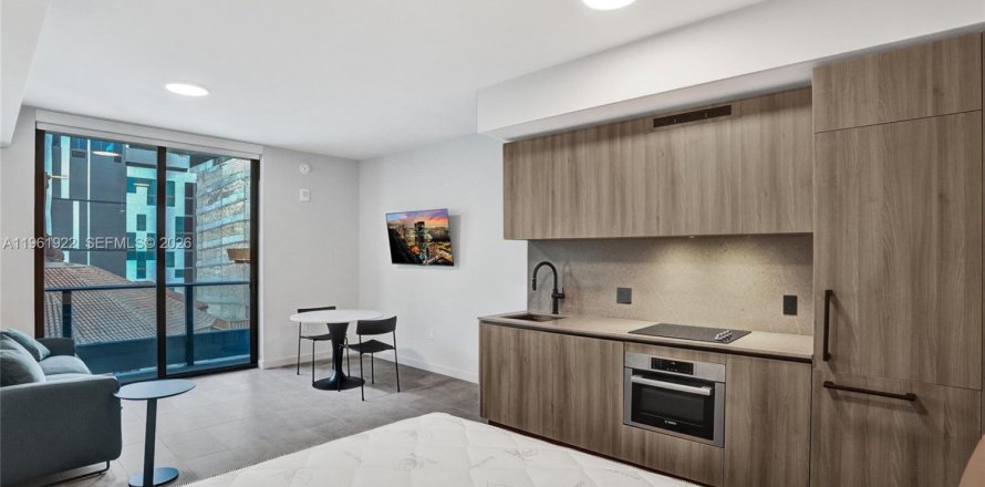 Студия в кондо в Майами, Флорида № 2024414