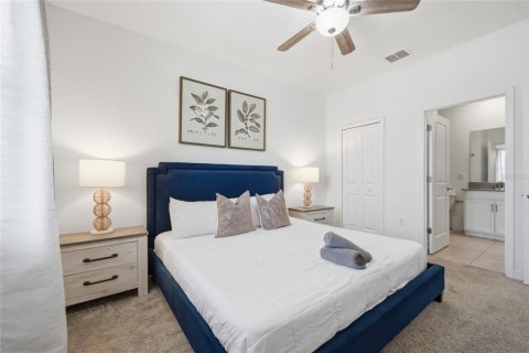 Villa ou maison à vendre à Kissimmee, Floride: 8 chambres, 398.46 m2 № 2143625 - photo 10