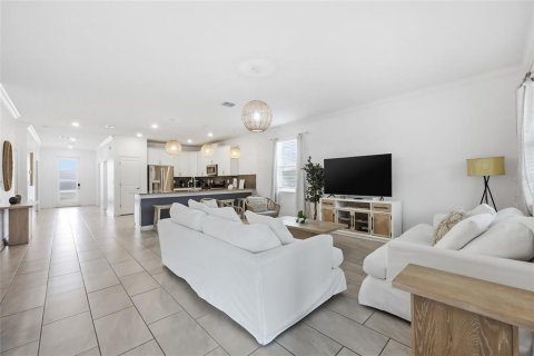 Villa ou maison à vendre à Kissimmee, Floride: 8 chambres, 398.46 m2 № 2143625 - photo 18