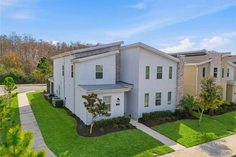 Villa ou maison à vendre à Kissimmee, Floride: 8 chambres, 398.46 m2 № 2143625 - photo 3
