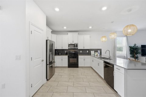 Villa ou maison à vendre à Kissimmee, Floride: 8 chambres, 398.46 m2 № 2143625 - photo 13