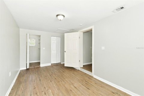 Villa ou maison à louer à Tampa, Floride: 4 chambres, 97.92 m2 № 2403087 - photo 9