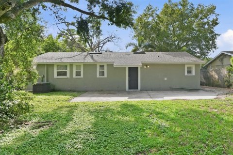 Villa ou maison à louer à Tampa, Floride: 4 chambres, 97.92 m2 № 2403087 - photo 14