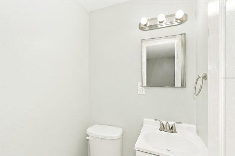 Villa ou maison à louer à Tampa, Floride: 4 chambres, 97.92 m2 № 2403087 - photo 13