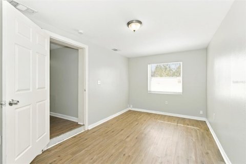 Villa ou maison à louer à Tampa, Floride: 4 chambres, 97.92 m2 № 2403087 - photo 7