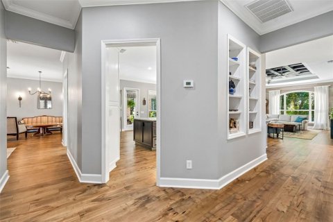 Casa en venta en Dade City, Florida, 6 dormitorios, 402.92 m2 № 2152325 - foto 18