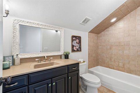 Casa en venta en Dade City, Florida, 6 dormitorios, 402.92 m2 № 2152325 - foto 11