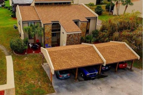 Condominio en alquiler en New Port Richey, Florida, 2 dormitorios, 101.82 m2 № 1918013 - foto 1
