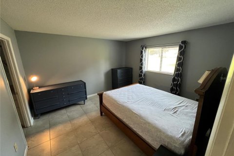 Condominio en alquiler en New Port Richey, Florida, 2 dormitorios, 101.82 m2 № 1918013 - foto 8