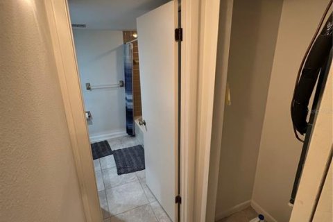Condominio en alquiler en New Port Richey, Florida, 2 dormitorios, 101.82 m2 № 1918013 - foto 13