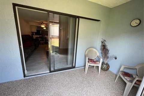 Condominio en alquiler en New Port Richey, Florida, 2 dormitorios, 101.82 m2 № 1918013 - foto 16