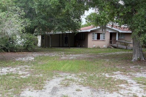 House in Lake Wales, Florida 3 bedrooms, 143.07 sq.m. № 2113618