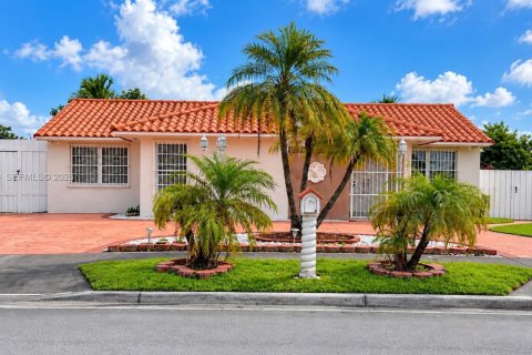 Casa en Hialeah, Florida 3 dormitorios, 155.33 m2 № 2429980