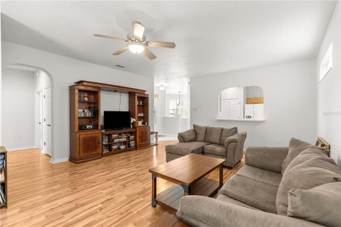 House in Ocala, Florida 2 bedrooms, 146.6 sq.m. № 2115082 - photo 9