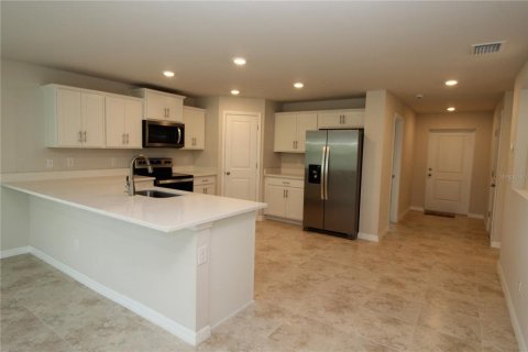 House in Port Charlotte, Florida 3 bedrooms, 140.75 sq.m. № 1628396 - photo 14