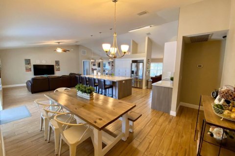 Villa ou maison à vendre à Port St. Lucie, Floride: 4 chambres, 207.73 m2 № 2147054 - photo 7