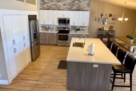 Villa ou maison à vendre à Port St. Lucie, Floride: 4 chambres, 207.73 m2 № 2147054 - photo 8
