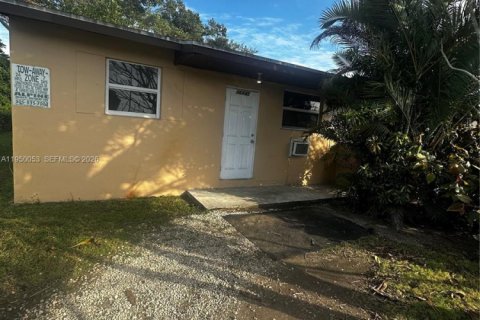 Дом в Хомстед, Флорида 2 спальни, 102.56м2 № 2005645