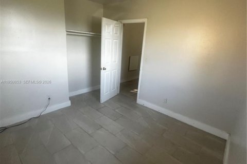 Снять в аренду виллу или дом в Хомстед, Флорида 2 спальни, 102.56м2, № 2005645 - фото 5