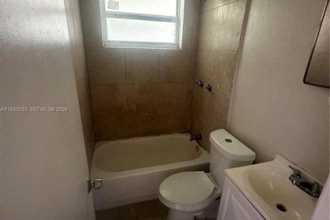 Снять в аренду виллу или дом в Хомстед, Флорида 2 спальни, 102.56м2, № 2005645 - фото 10