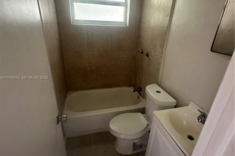 Снять в аренду виллу или дом в Хомстед, Флорида 2 спальни, 102.56м2, № 2005645 - фото 9