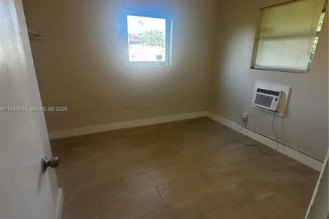 Снять в аренду виллу или дом в Хомстед, Флорида 2 спальни, 102.56м2, № 2005645 - фото 6