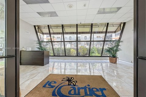 Снять в аренду кондоминиум в Санни-Айлс-Бич, Флорида 1 спальня, 69.4м2, № 2055658 - фото 1