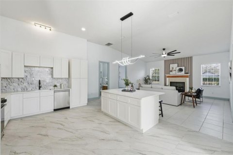 Villa ou maison à vendre à Silver Springs Shores, Floride: 4 chambres, 311.32 m2 № 2412601 - photo 5