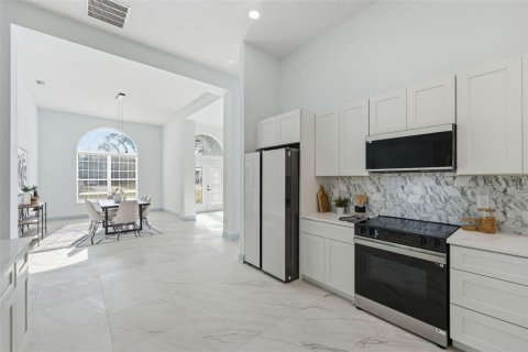 Villa ou maison à vendre à Silver Springs Shores, Floride: 4 chambres, 311.32 m2 № 2412601 - photo 7