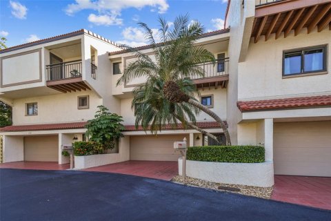 Touwnhouse à louer à Clearwater, Floride: 2 chambres, 160.54 m2 № 1915894 - photo 1