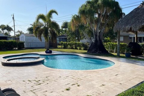 House in Homestead, Florida 3 bedrooms, 96.06 sq.m. № 1640300 - photo 20