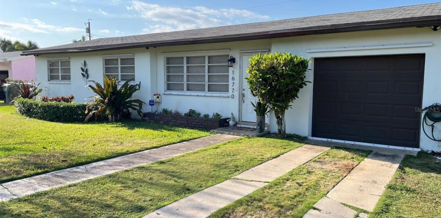 House in Homestead, Florida 3 bedrooms, 96.06 sq.m. № 1640300