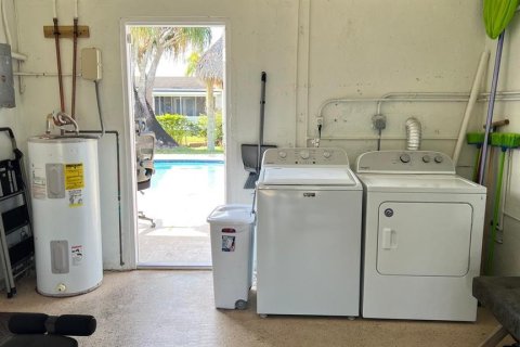 House in Homestead, Florida 3 bedrooms, 96.06 sq.m. № 1640300 - photo 30