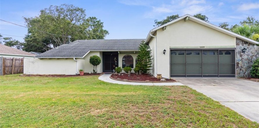 House in Spring Hill, Florida 4 bedrooms, 201.41 sq.m. № 1798184