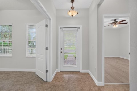 House in Winter Garden, Florida 3 bedrooms, 192.49 sq.m. № 2429406 - photo 5