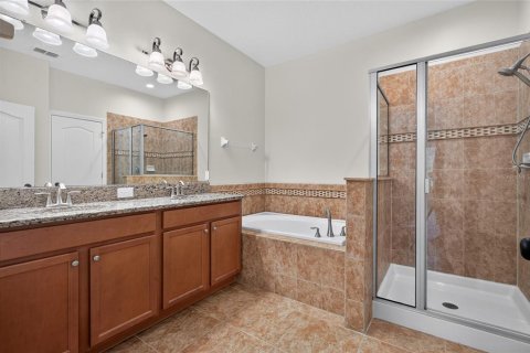 House in Winter Garden, Florida 3 bedrooms, 192.49 sq.m. № 2429406 - photo 23