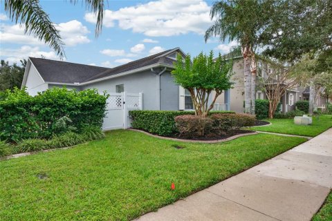House in Winter Garden, Florida 3 bedrooms, 192.49 sq.m. № 2429406 - photo 2