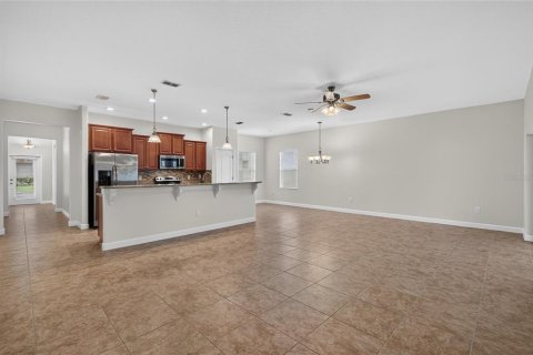House in Winter Garden, Florida 3 bedrooms, 192.49 sq.m. № 2429406 - photo 12