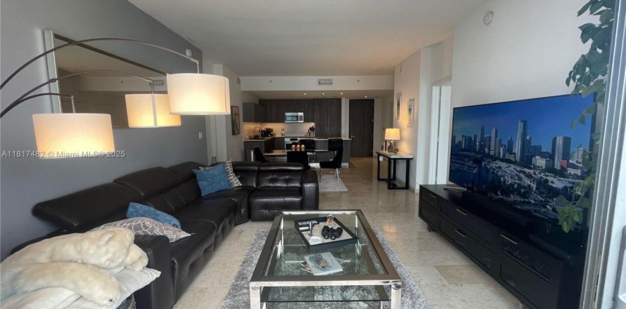 Condominio en Miami, Florida, 2 dormitorios № 1784033