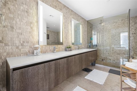 Condo in Miami, Florida, 2 bedrooms № 1784033 - photo 28