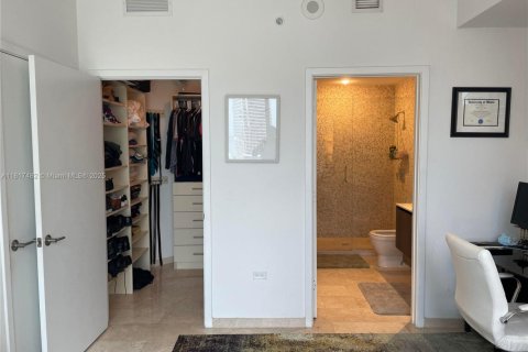 Condo in Miami, Florida, 2 bedrooms № 1784033 - photo 14