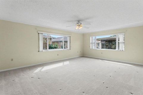 House in Lakeland, Florida 2 bedrooms, 175.12 sq.m. № 2425839 - photo 14