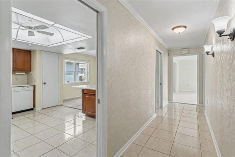 House in Lakeland, Florida 2 bedrooms, 175.12 sq.m. № 2425839 - photo 3